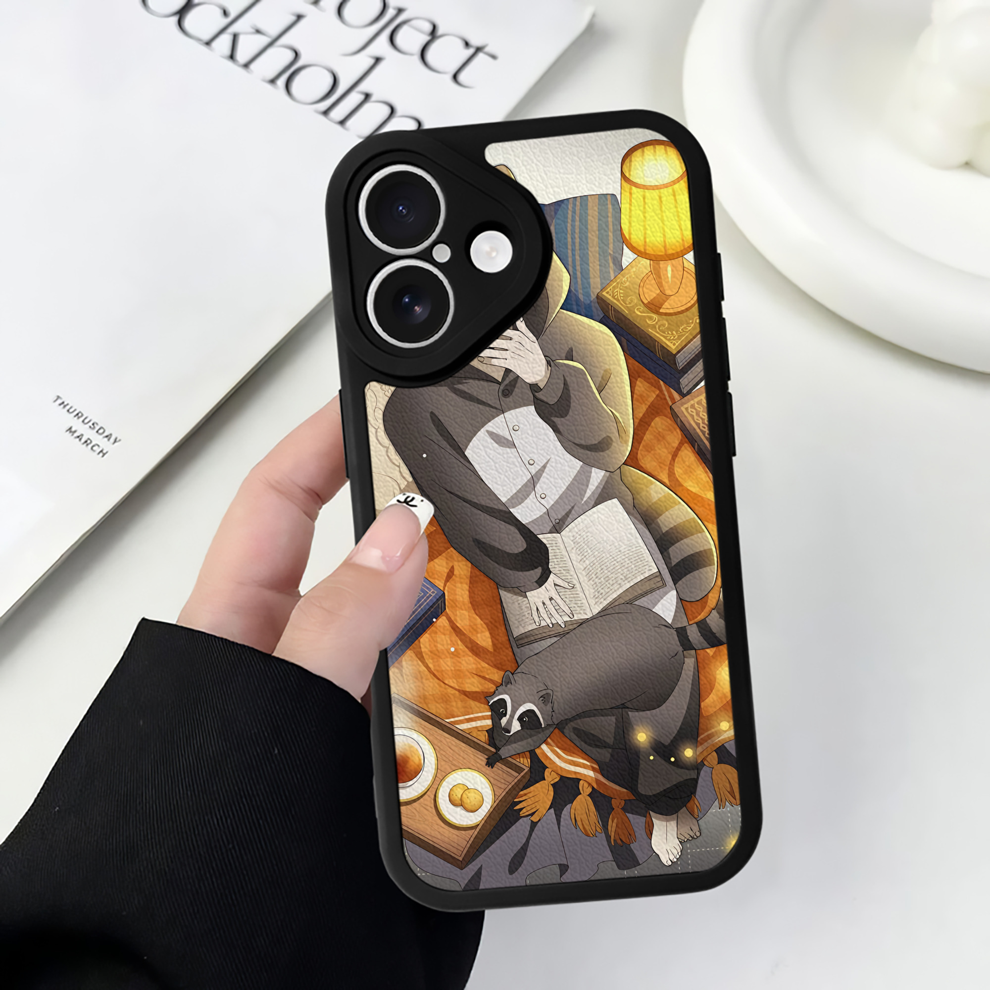（画像用） 文豪ストレイドッグス Bungo Stray Dogs 【iPhone 16シリーズ対応】シリコンスマホケース（レザー調） 材質：シリコン